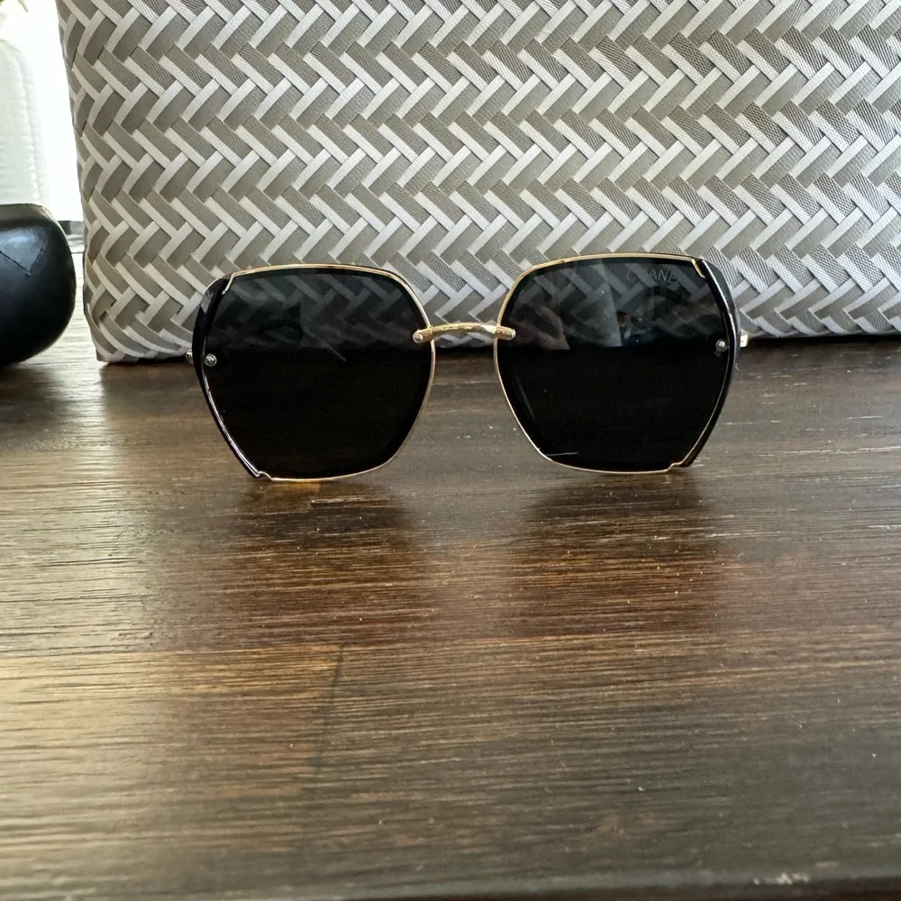 Chanel Sunglasses - Picture 3 of 9